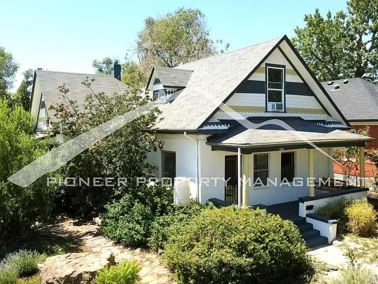 2503 Benton St — Photo 2