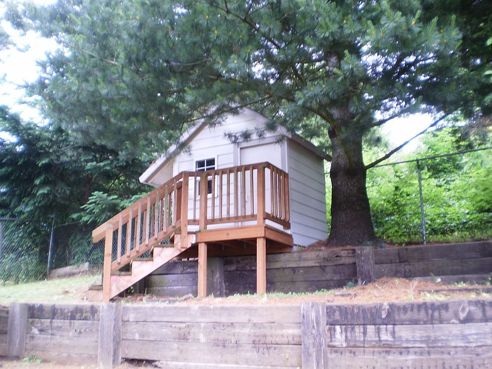 playhouse