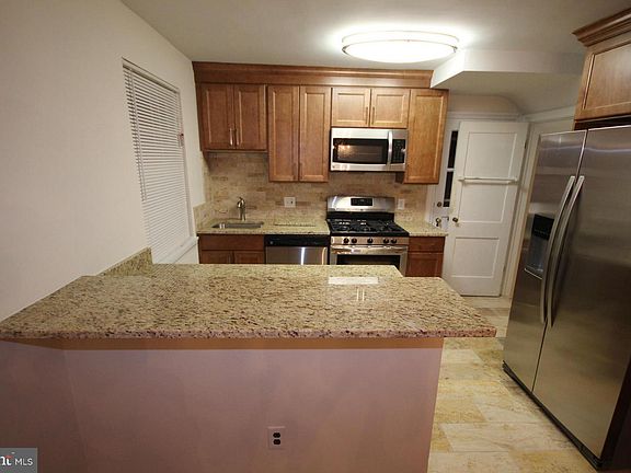 2nd image of 414 N Granada St