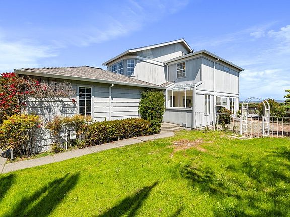 2nd image of 17 Bedford Cove