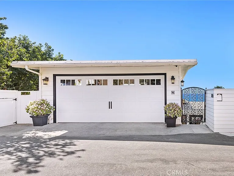 875 Coast View Dr — Photo 43