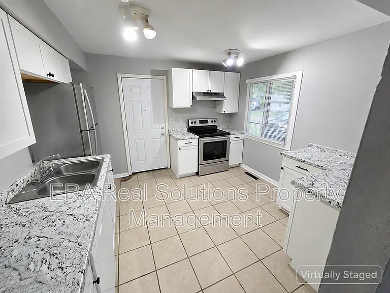 2169 Hanna Dr — Photo 4