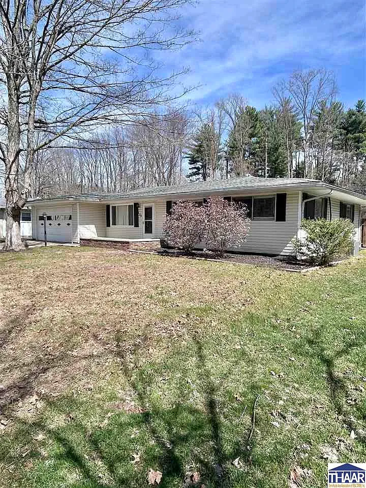 136 E Lawrin Blvd photo 1