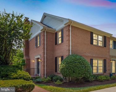 8210 Clifton Farm Ct, Alexandria, VA, 22306