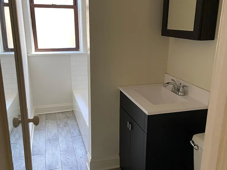 1253 W Henderson St #1 — Photo 19