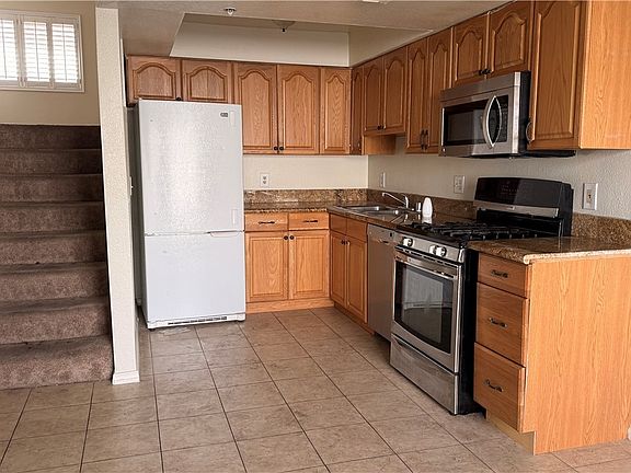 3rd image of 2995 E Sunset Rd Unit 103