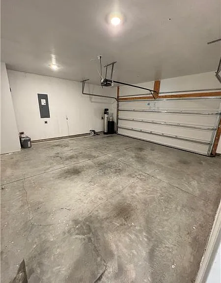 147 Troupe Dr — Photo 6