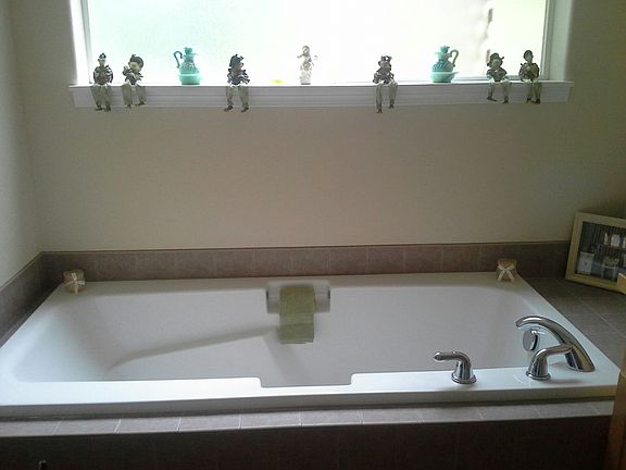 Soaker tub in master bath