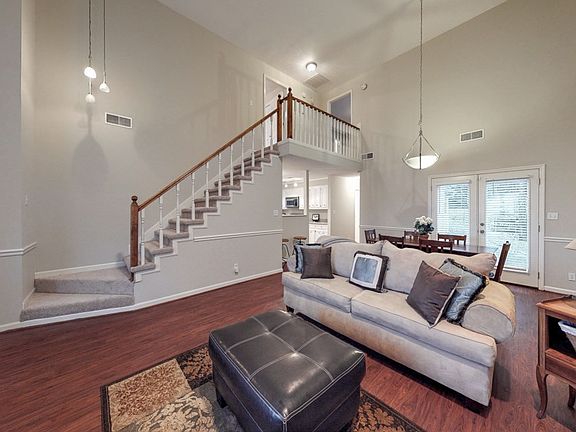 5th image of 125 Hammond Place Cir
