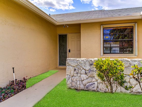 4th image of 8016 NW 72nd St