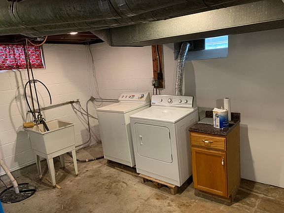 4th image of 4812 Kenmore Ave