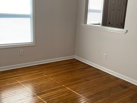 3rd image of 1708 W Lakewood Ave