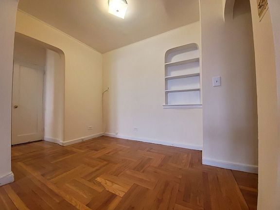 3rd image of 140 Van Cortlandt Ave W APT 7K