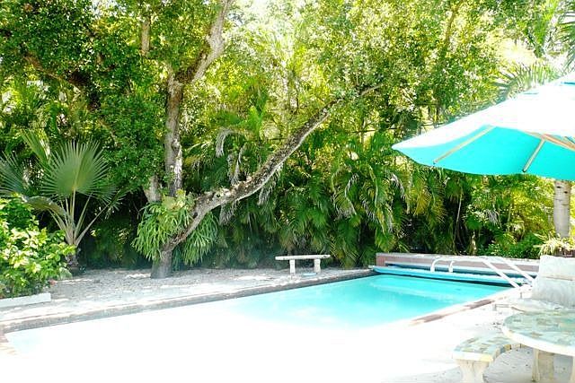 Sparkling Pool with in-line chlorination system