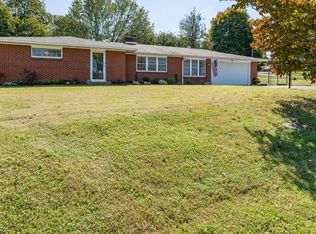 1404 Bluebird Dr, Knoxville, TN 37918