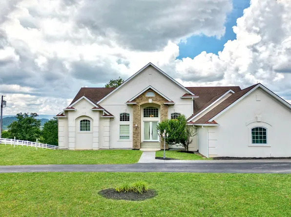 19829 Seneca Trl N, Maxwelton, WV 24957