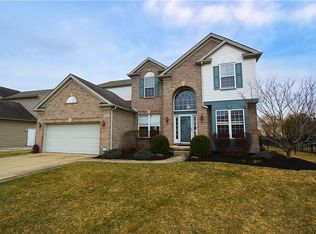 9682 Kingston Trl, Olmsted Falls, OH 44138