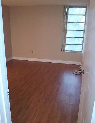 3rd image of 8820 Fontainebleau Blvd APT 305