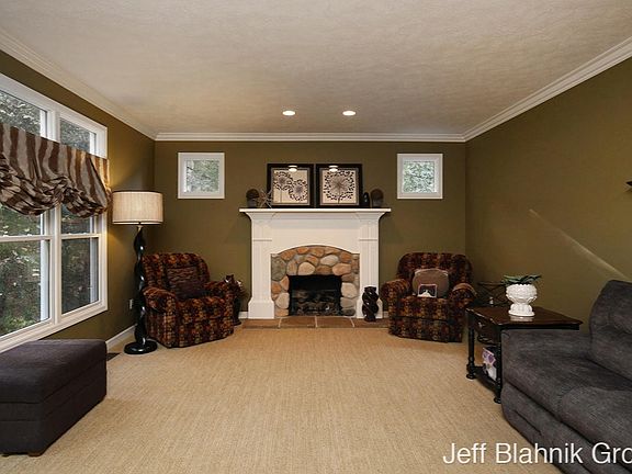 4th image of 2044 Cascade Farms Dr SE