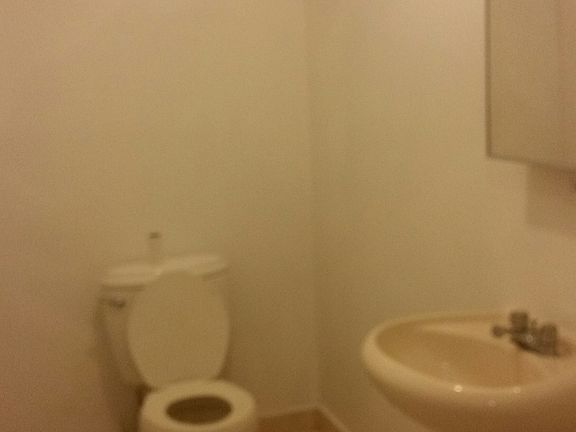 3rd image of 438 Melrose St APT 1