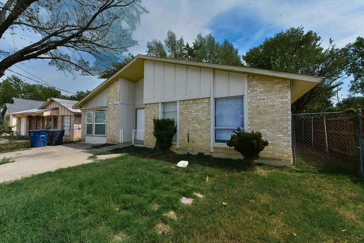 3 bed, 1633 sqft, $2,100 — Photo 1