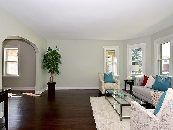 5th image of 7847 W Oakleaf Ave