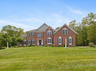 15 Weatherstone, Avon, CT 06001