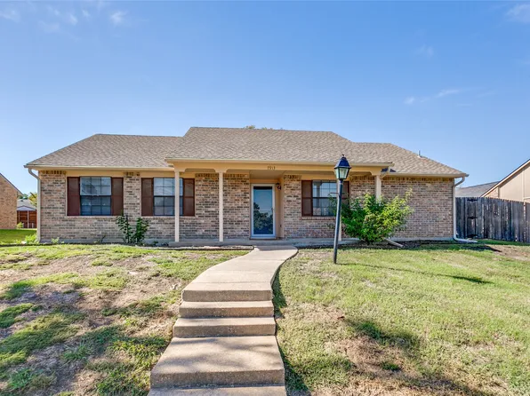 7913 Aaron Cir, Plano, TX 75025