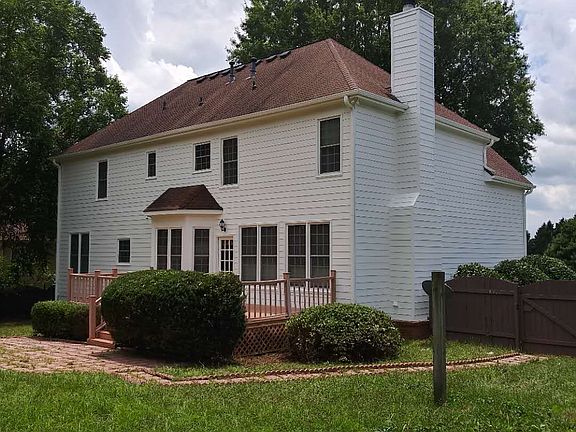 2nd image of 465 N Pine Dr