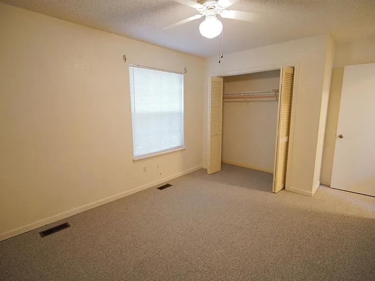 2335 Parrot Ln — Photo 19