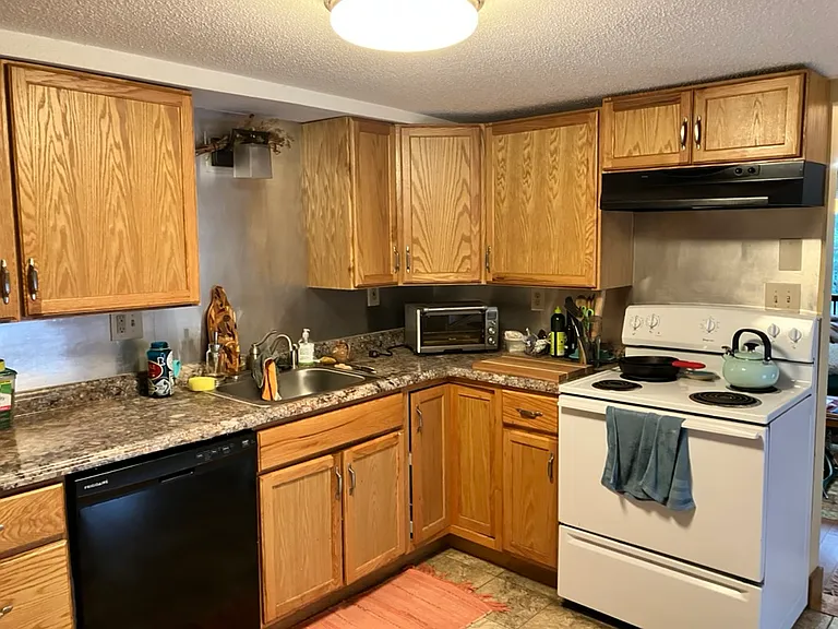 64 N Union St #C — Photo 6