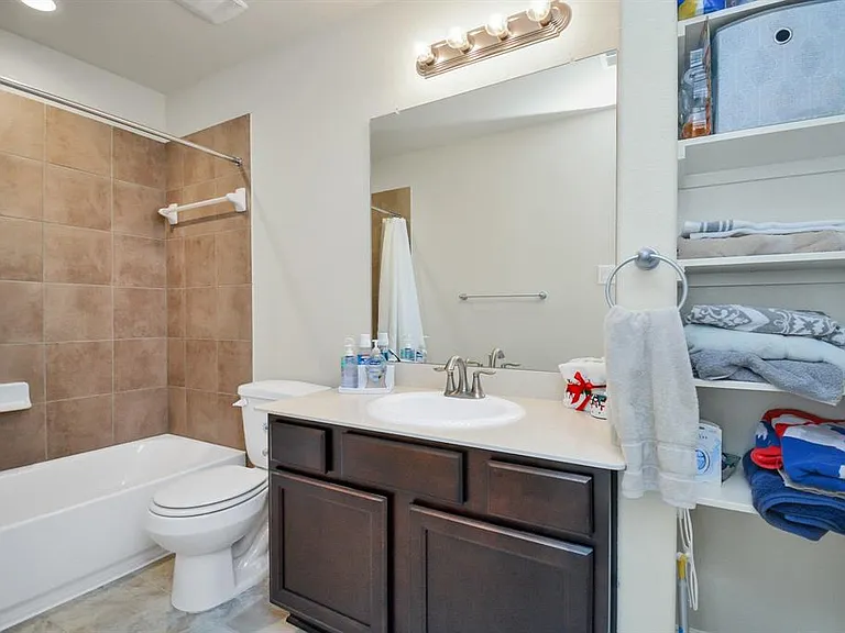 11429 Champions Green Dr — Photo 23