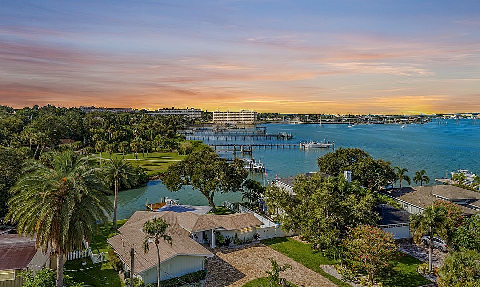 1st image of 5 Sunset Bay Dr