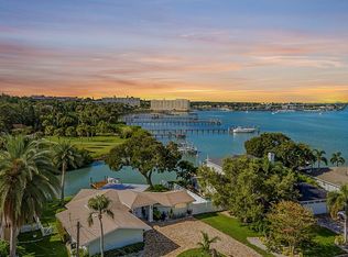 5 Sunset Bay Dr, Belleair, FL 33756