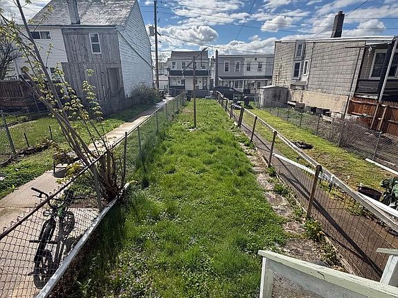 5th image of 316 S Maple St