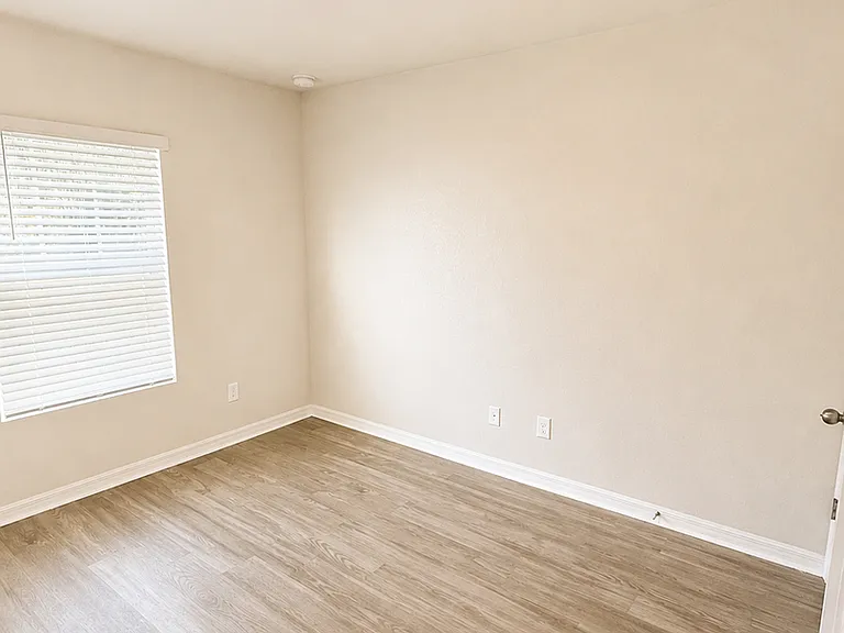 363 Greenbriar Blvd — Photo 12