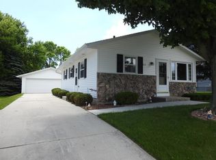 3513 Division St, Manitowoc, WI 54220