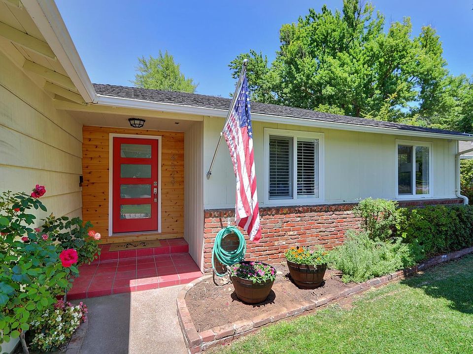 2nd image of 4029 Las Pasas Way