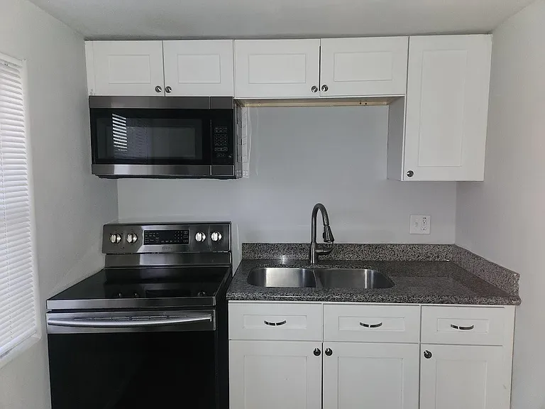 4042 S 17th St #15 — Photo 9