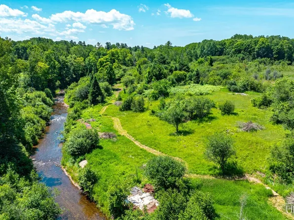 22089 River Trails Rd, Houghton, MI 49931