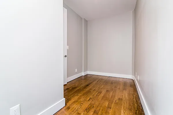 Rented by Nooklyn NYC LLC | media 7