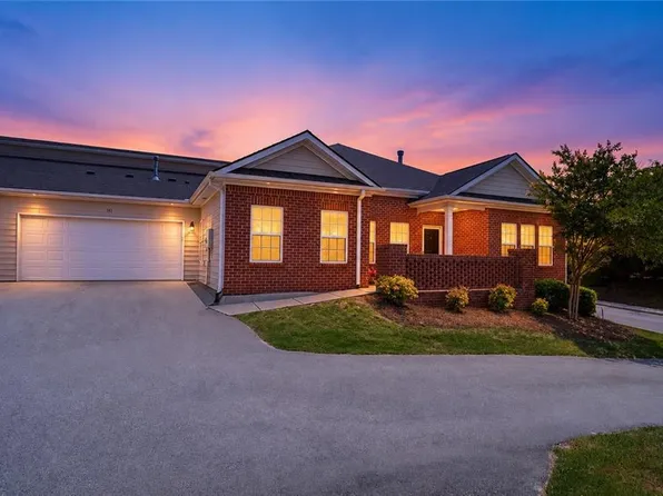 341 Villa Park Cir, Stone Mountain, GA 30087