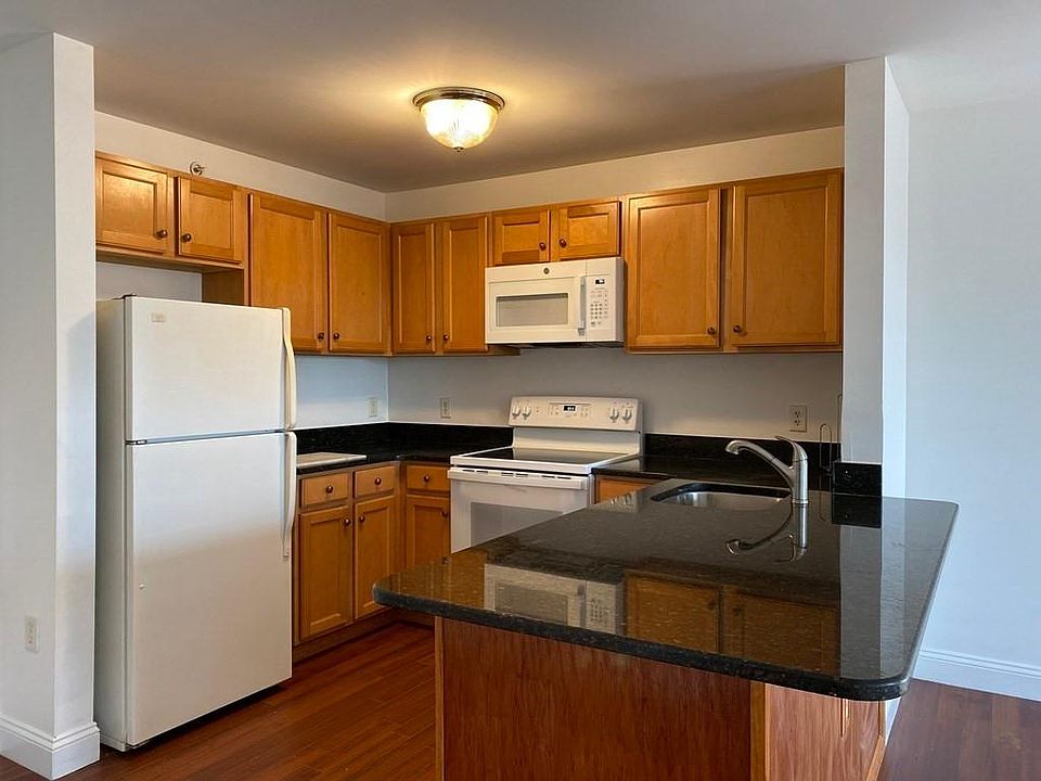 1st image of 211 Central St #313A