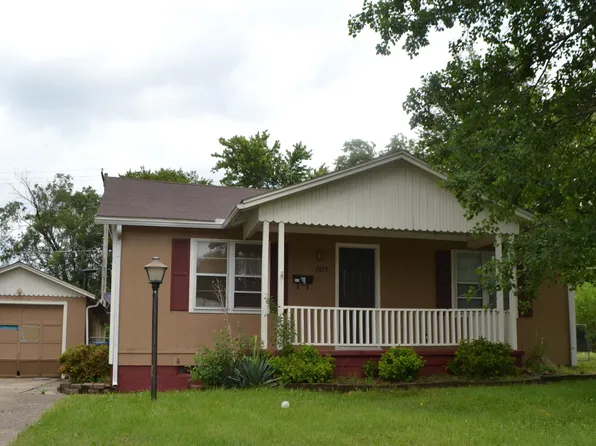 2819 E 11th St, Joplin, MO 64801