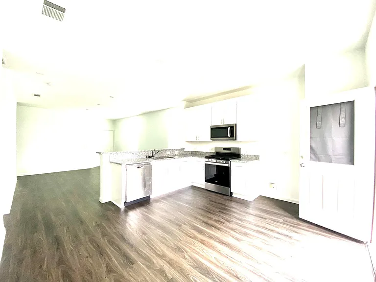 11750 Armadale Dr — Photo 8