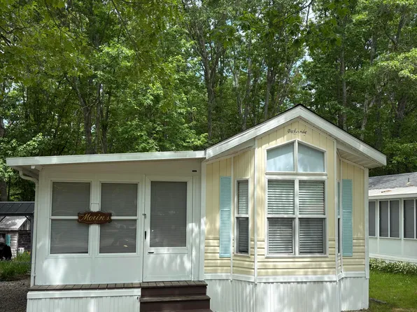 1 Robinson Way #B87, Kennebunk, ME 04043