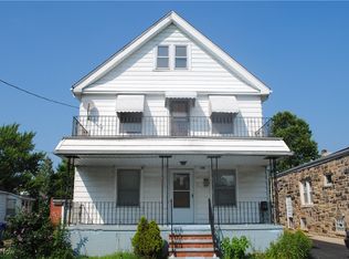 841 Whitcomb Rd, Cleveland, OH 44110