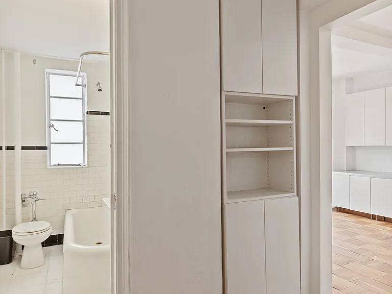 140 E 40th St #5C — Photo 7