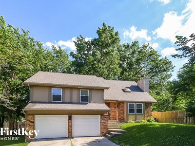 5915 NW Caney Creek Dr, Kansas City, MO, 64151