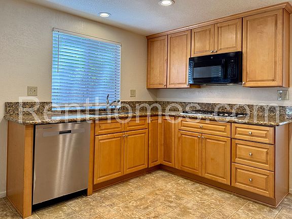 5th image of 10515 Carrington Dr
